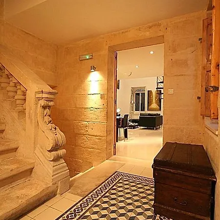 Old Mint No2 Apartment Valletta Exterior photo